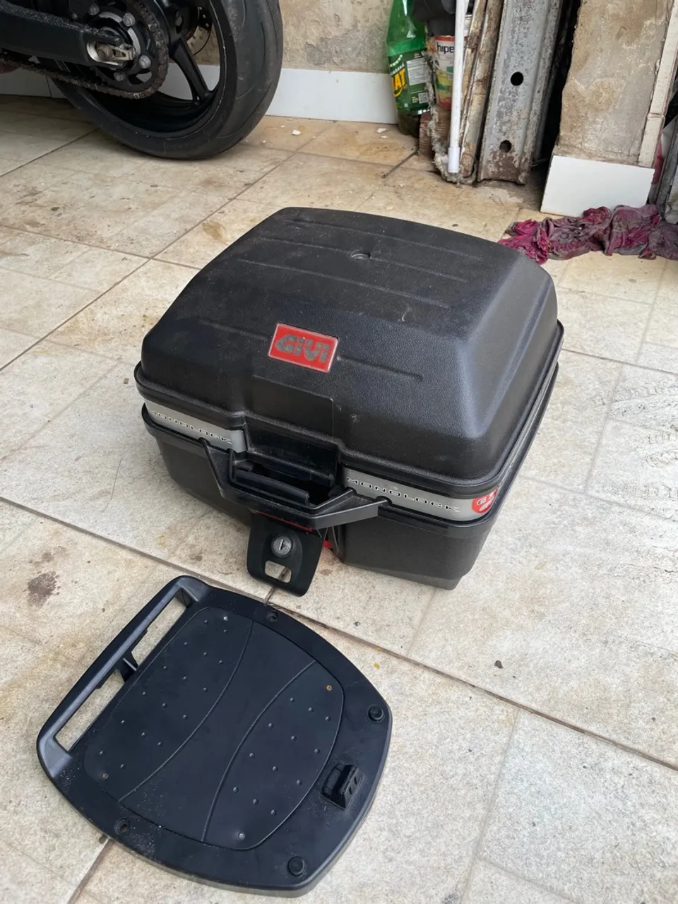 Baú Givi Completo com Base