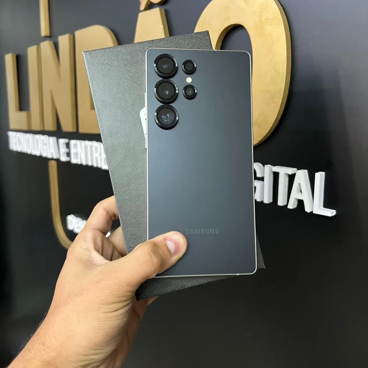 Samsung S25 Ultra 256Gb Titânio Preto na garantia da fabricante - loja física