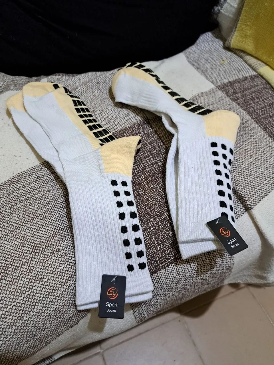 Meias Antiderrapantes para Futebol - Tamanho Único - Foto 2