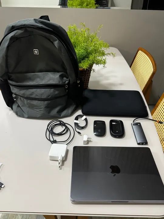 MacBook Pro M3 Pro 512  - Foto 2