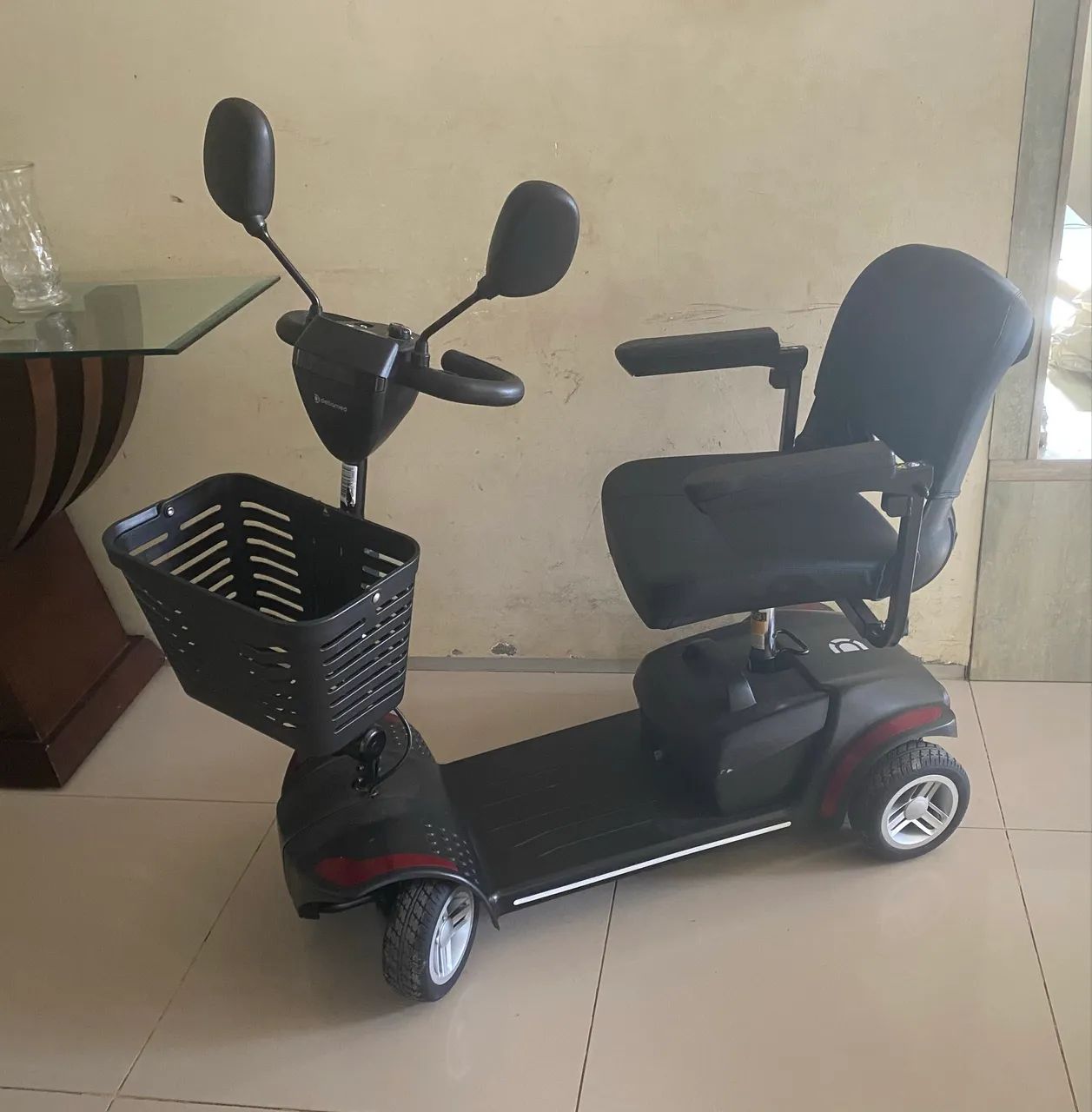 Vendo cadeira elétrica scooter 