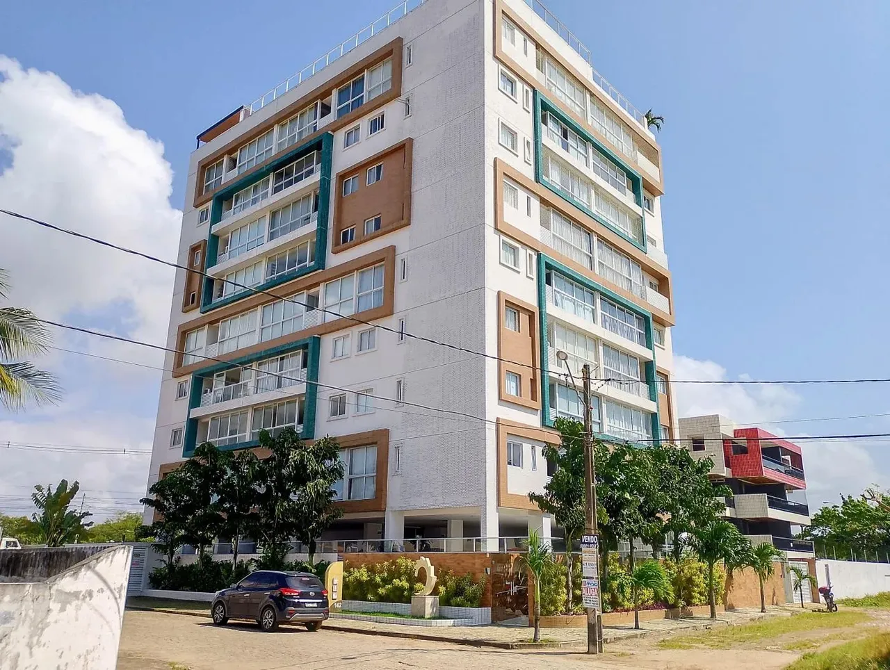 Apartamento, 2 quartos, areia dourada, vista ao mar, poucos