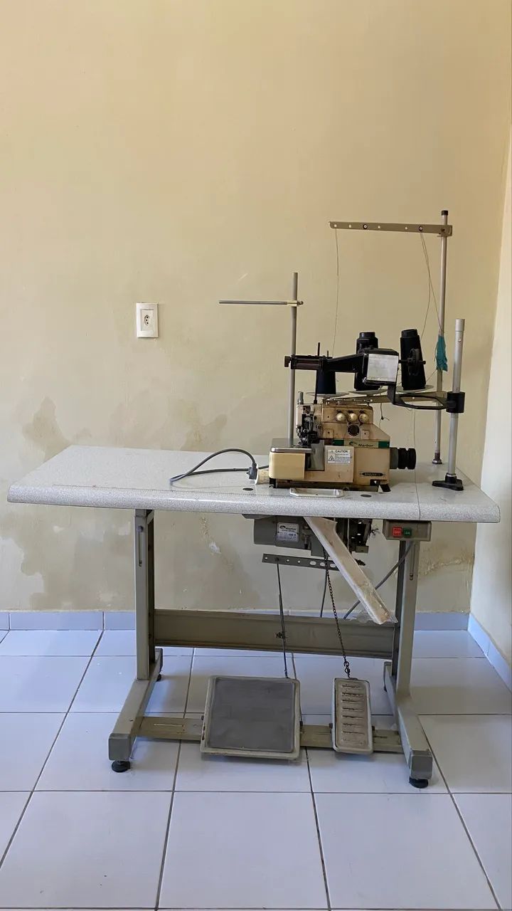 Industrial overlock machine65562803205633121