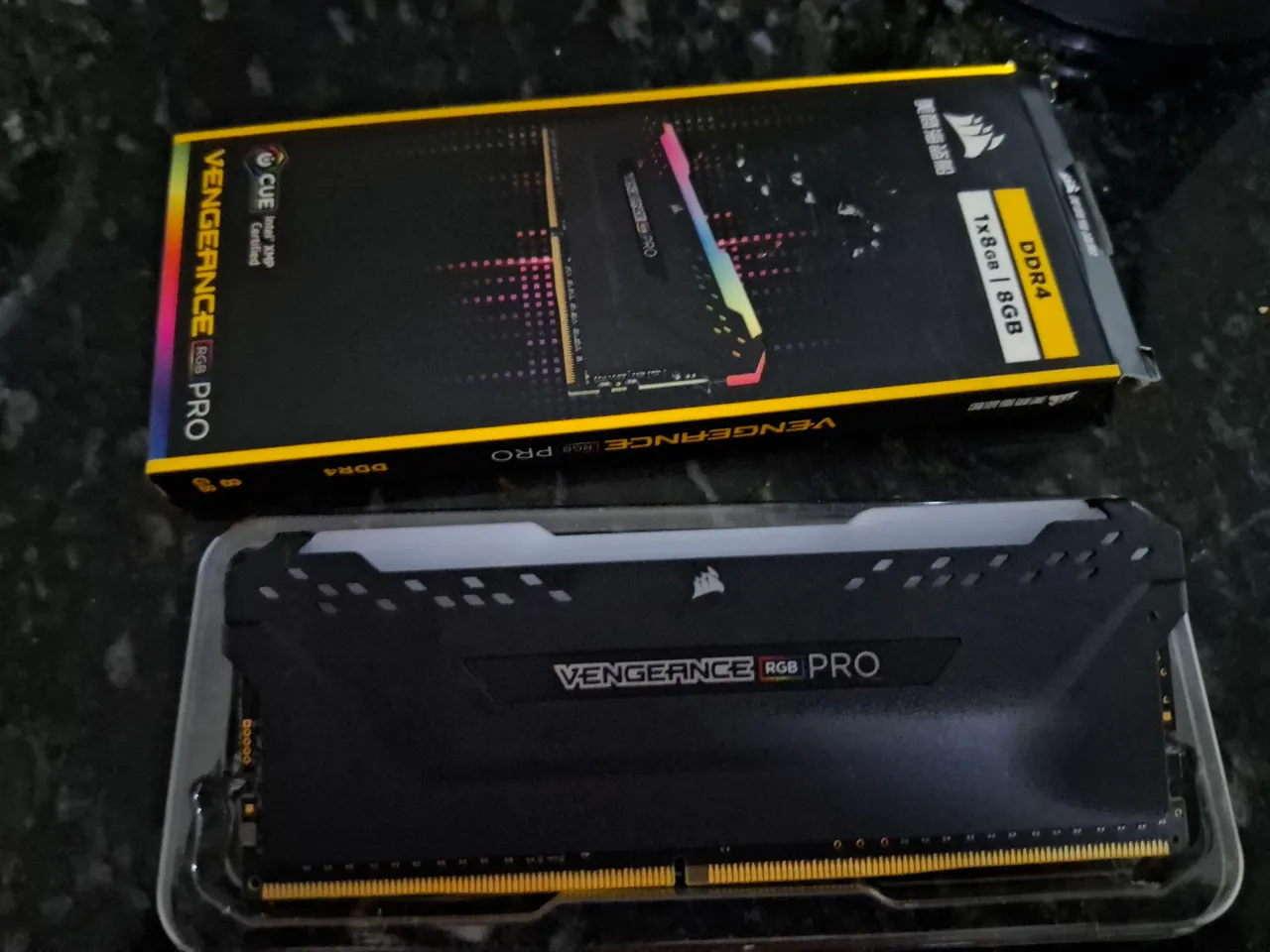 Memória RAM Corsair Vengeance rgb Pro 1x8GB 3600MHz - Nova na Caixa!