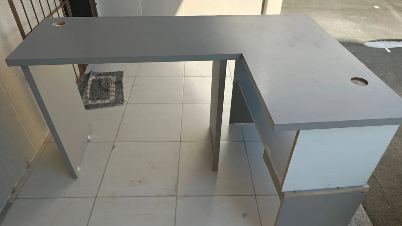 Mesa de Escritório em L - Ótimo estado! - Foto 2