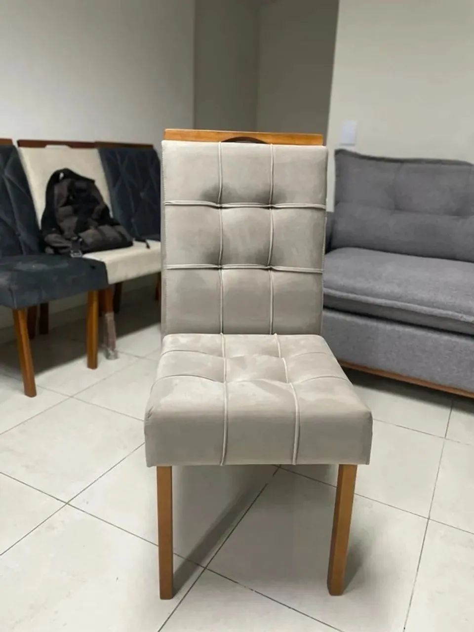 Kit Cadeiras Giulia Estofadas Tecido Veludo Boareto