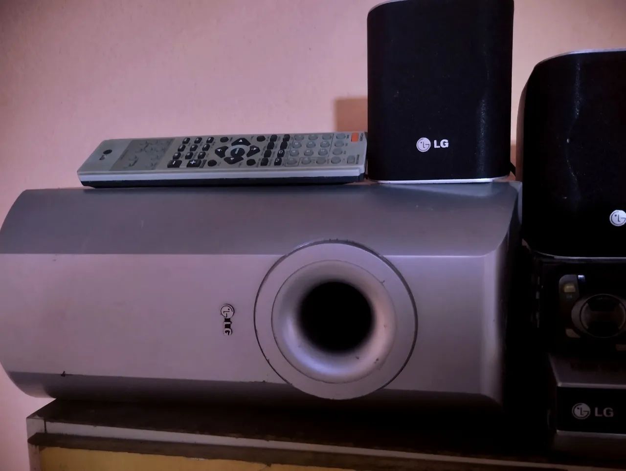 Oportunidade home theater LG ótimo estado modelo LH-T252SC - Foto 3