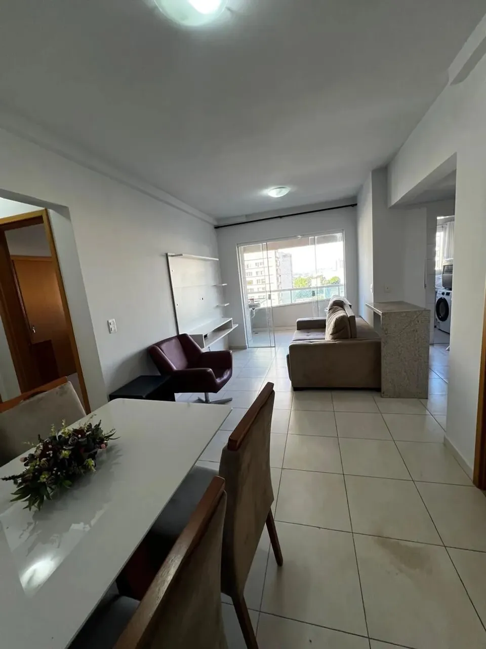 Apartamento mobiliado 3 Suítes - Universitário