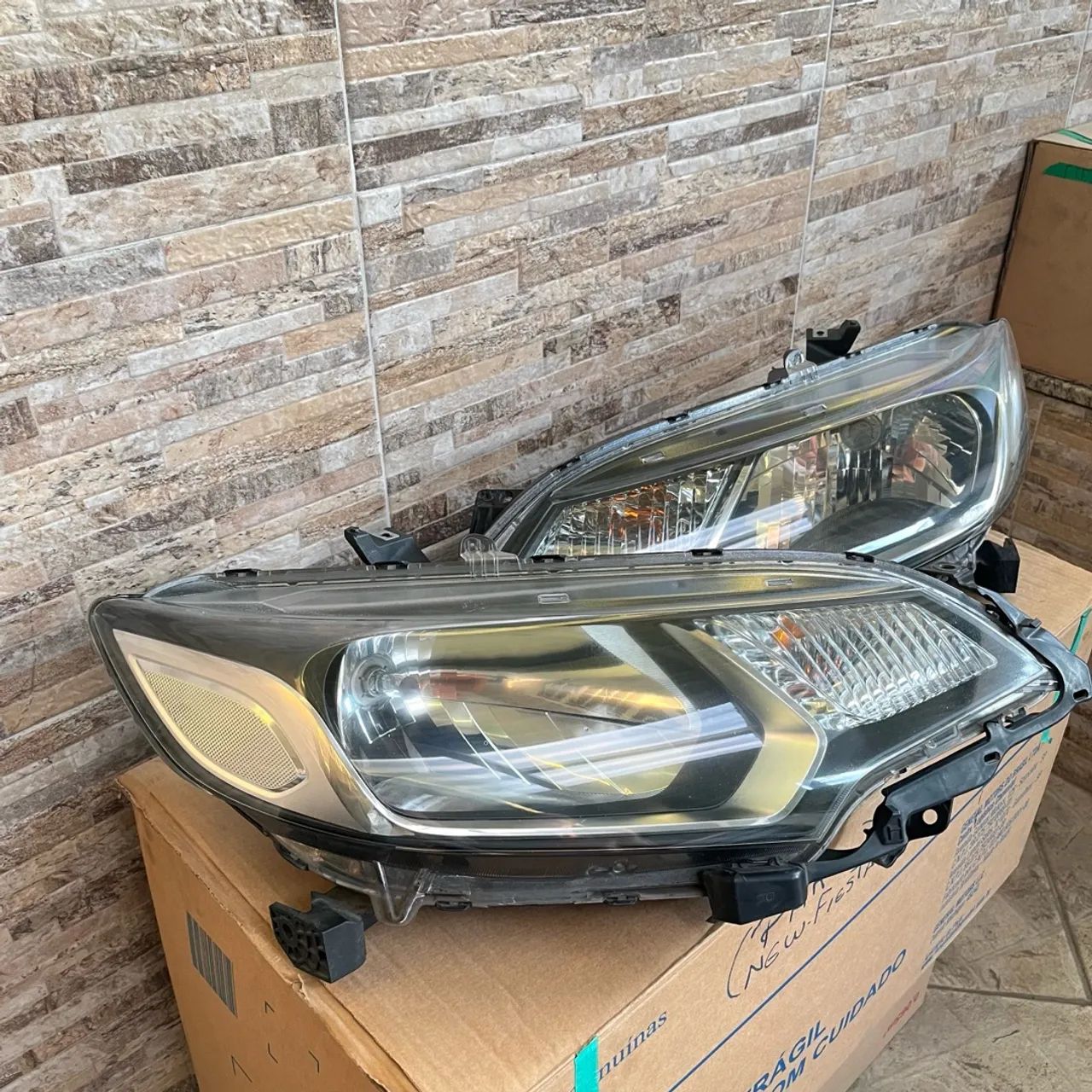 Par Farol Honda Fit 2014/21 Originais!! - Foto 2