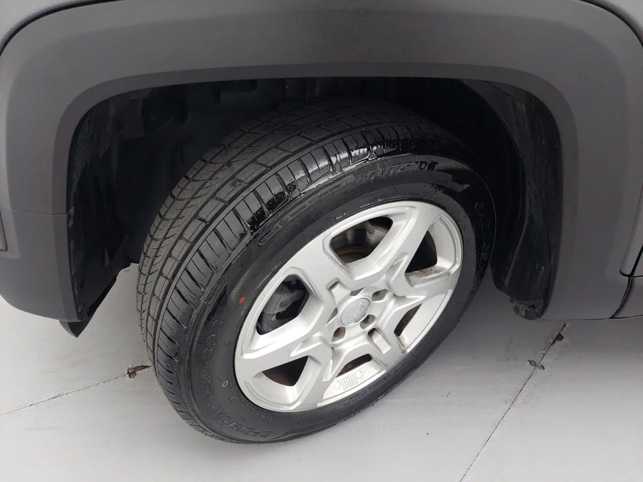 Jeep Renegade STD 1.8 4x2 Flex 16v Aut., foto 11 de 18
