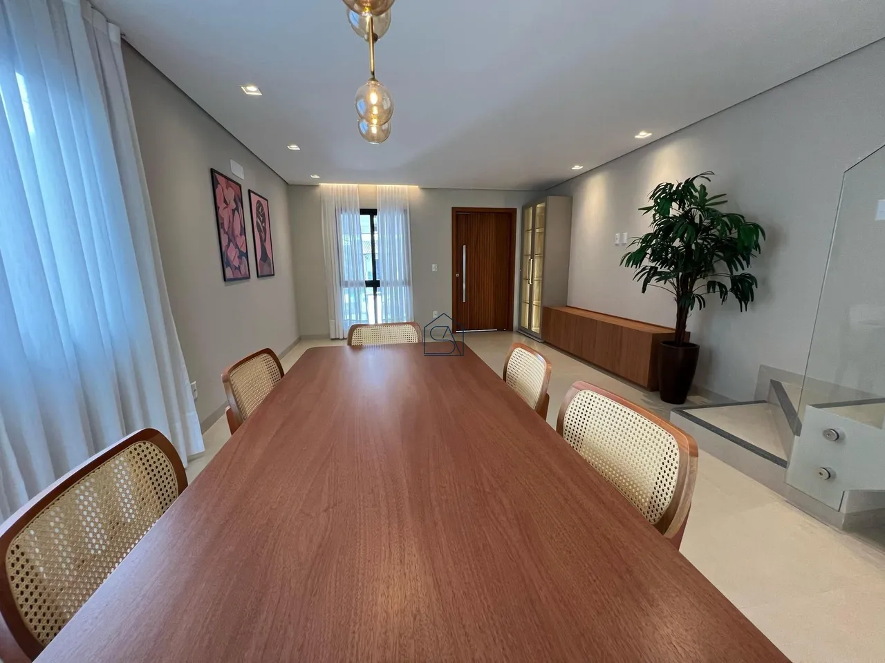 Sobrado de alto padrão semi-mobiliado á venda no Pagani - Palhoça SC