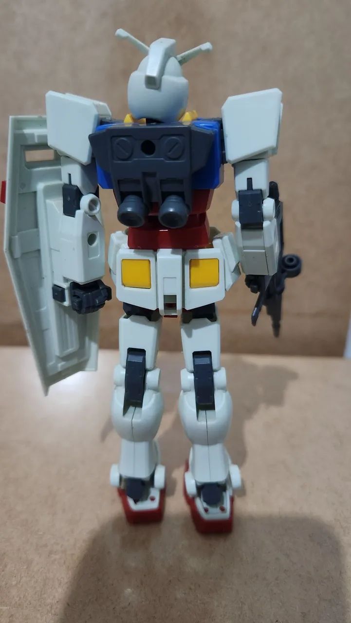 Gundam Infinity - RX-78-2 Gundam Figure64684408317827121
