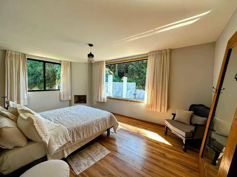Casa com 4 dormitórios à venda, 270 m² por R$ 1.500.000,00 - Parque do Imbui - Teresópolis
