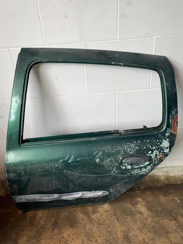 Porta traseira esquerda Renault clio 2003