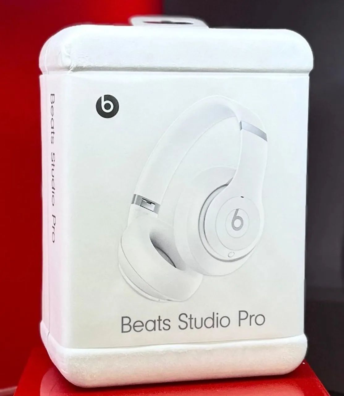 Beats Studio Pro - MATTE WHITE - MC2P4LL/A - PRODUTO NOVO E COM GARANTIA DA LOJA