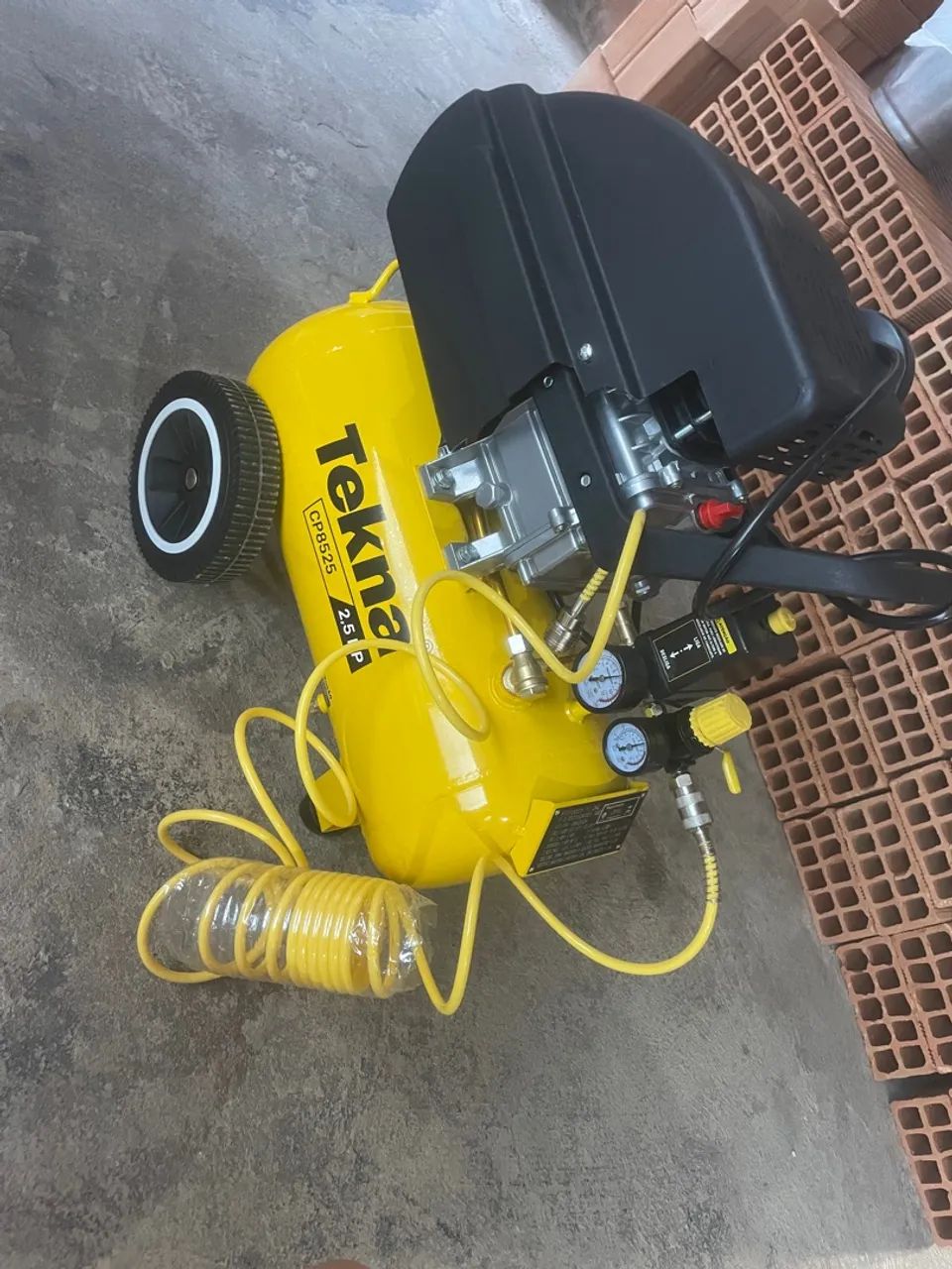 Compressor de Ar Tekna CP8525 2.5HP