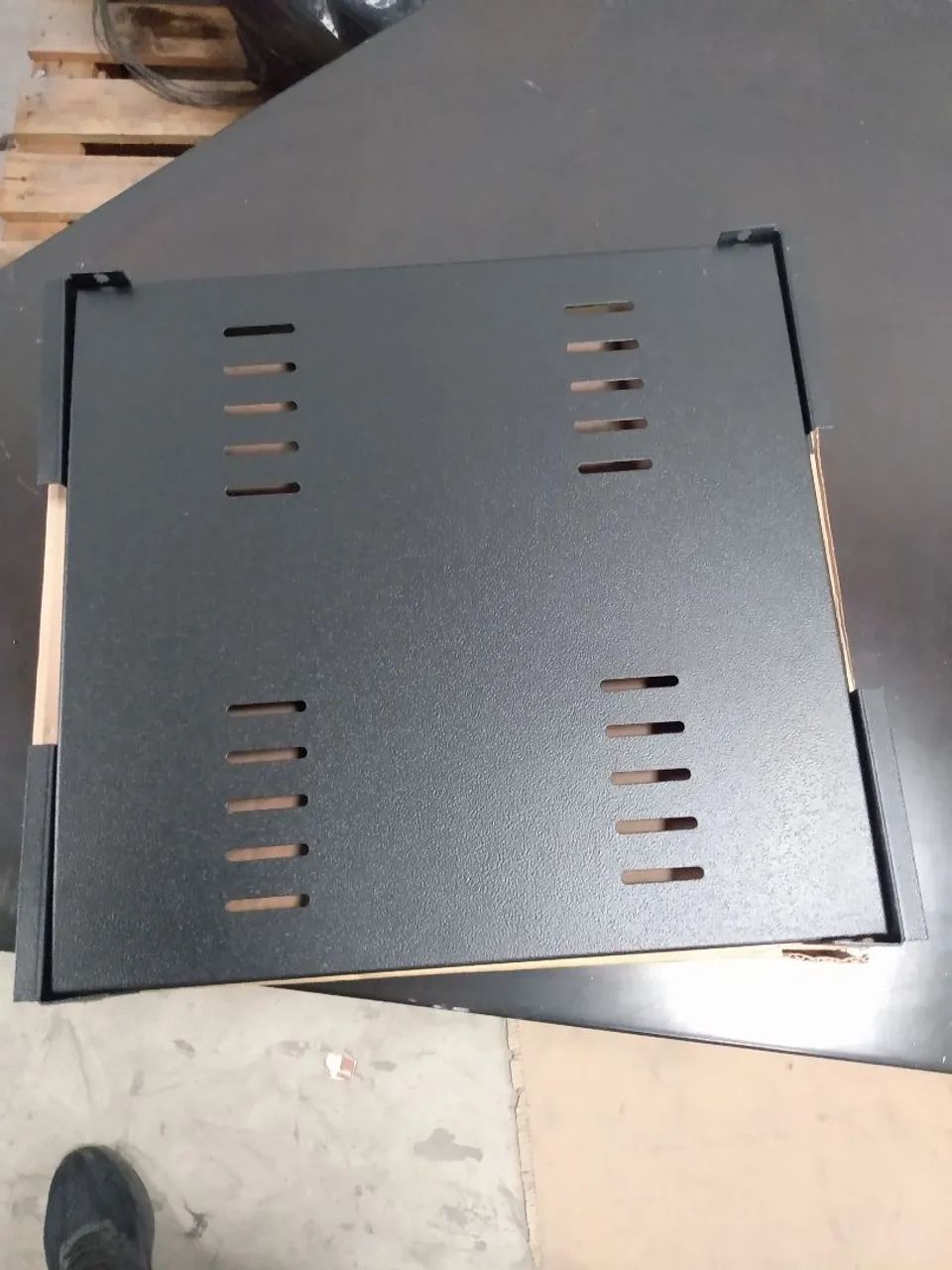 Suporte para Equipamento de Rede 19 polegadas 400 mm