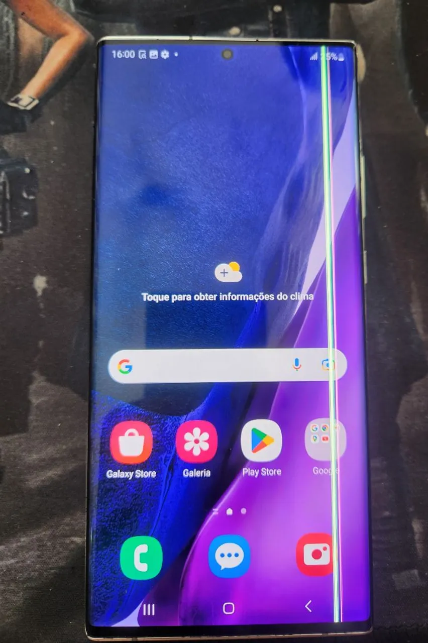 Celular impecável