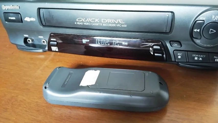 Vídeo Cassete Gradiente vpc-600 com controle - Foto 6