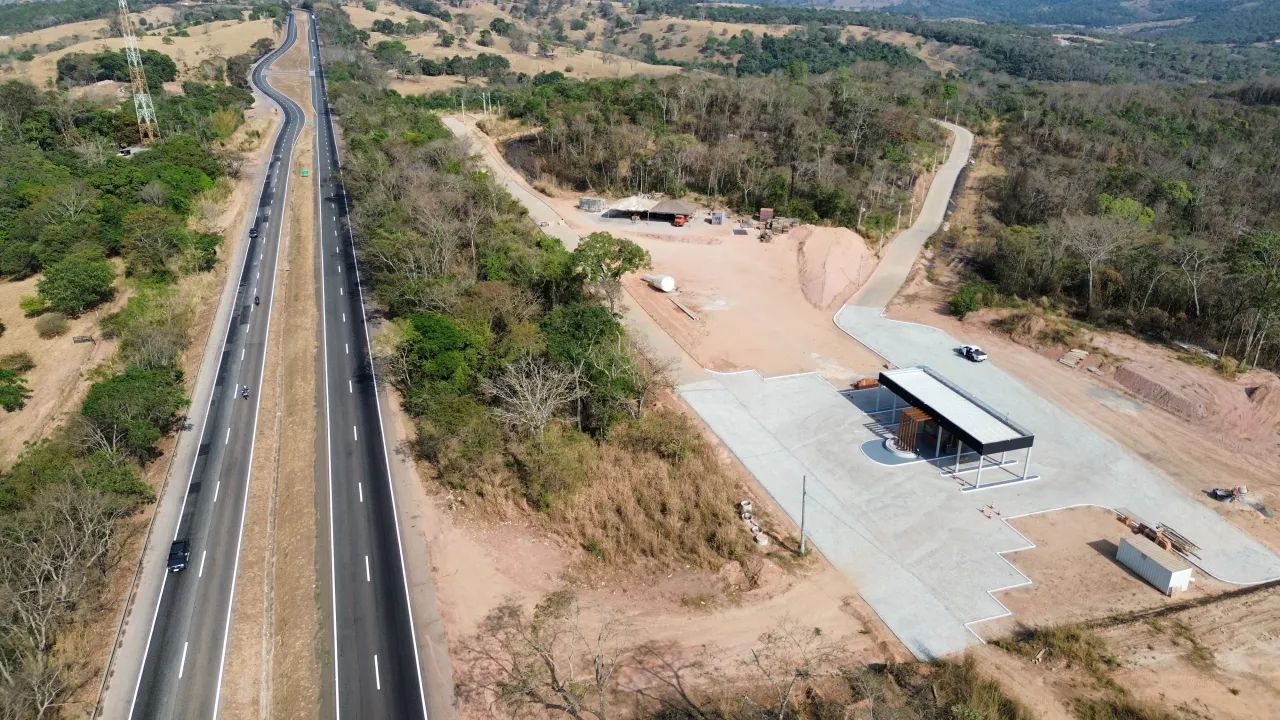 + Rio Corumba 4, 2.500 metros. Carro entra no Negocio =