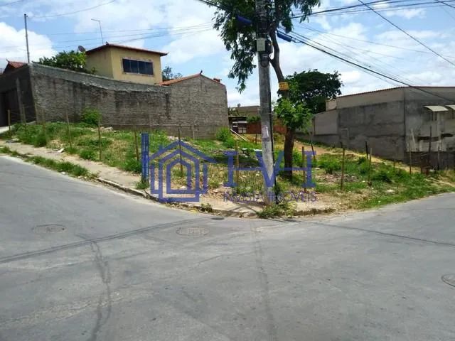 Lote com 211,27 m², no bairro Gávea I