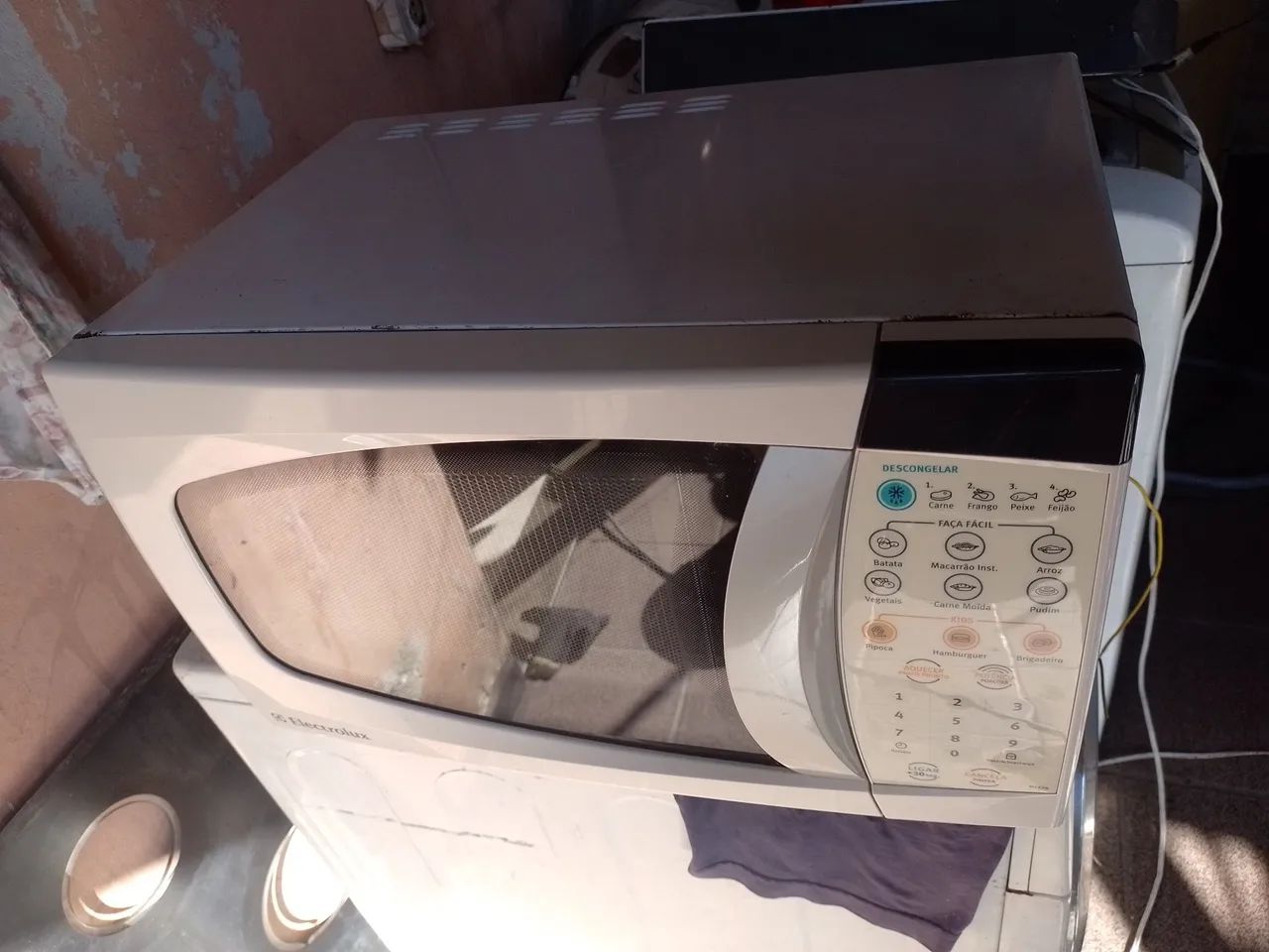 Micro-ondas MEF28 Electrolux 18 Litros - Foto 3