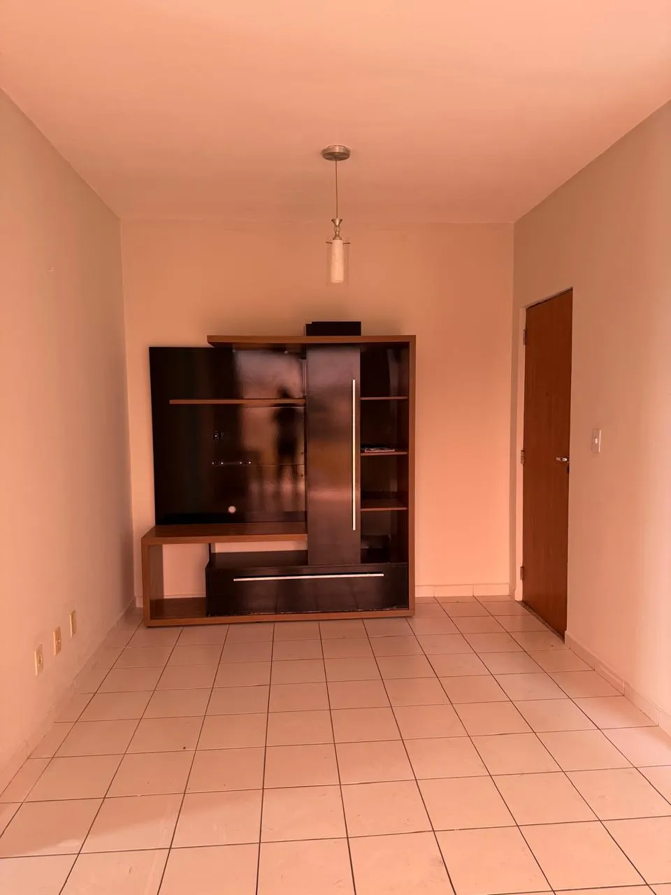 VENDO APTO NO RIO DAS PEDRAS COM 2 QUARTOS, SENDO 1 SUÍTE
