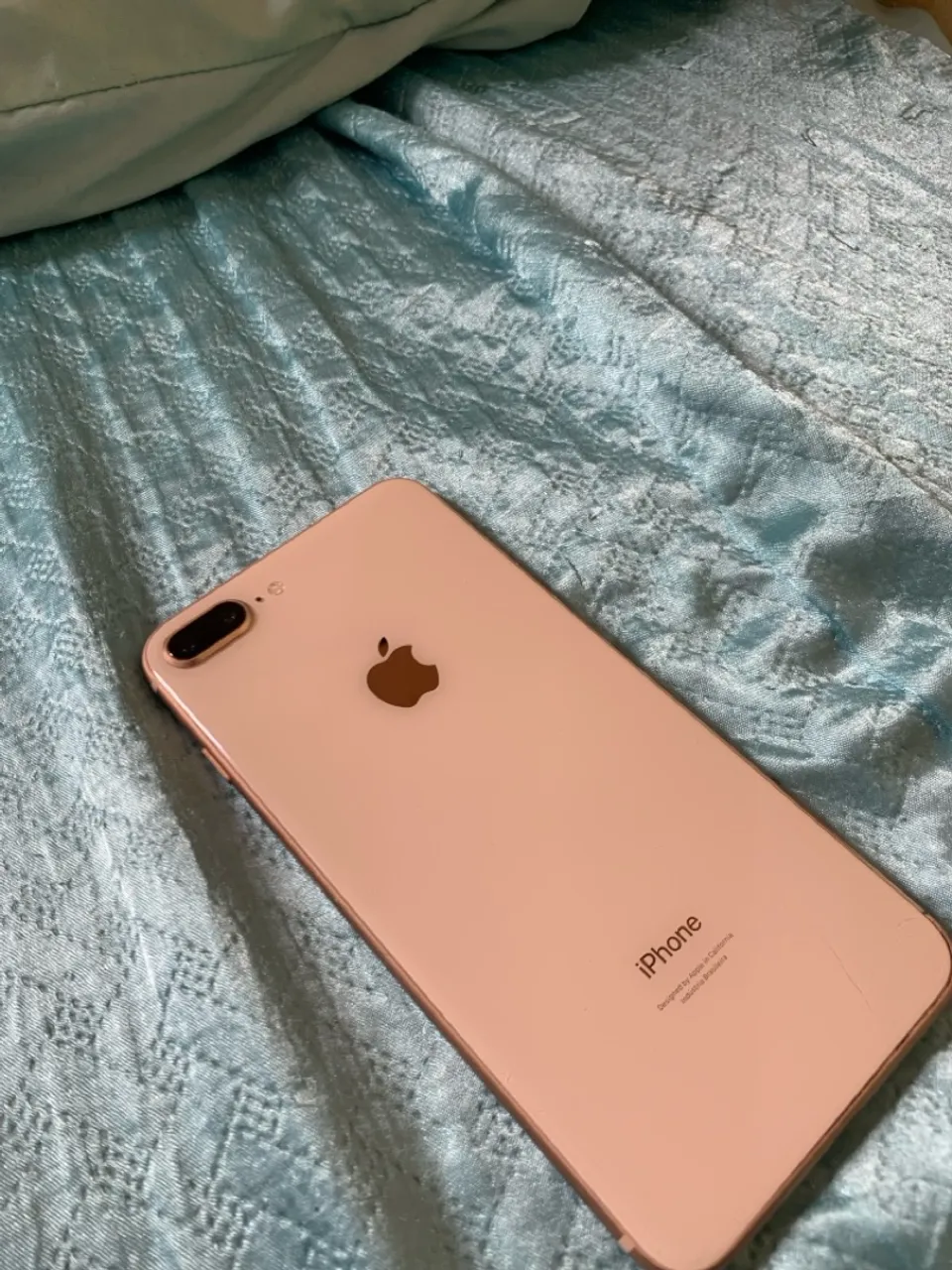 iPhone 8 Plus em perfeito estado sem nenhuma marca de uso, bateria 100%