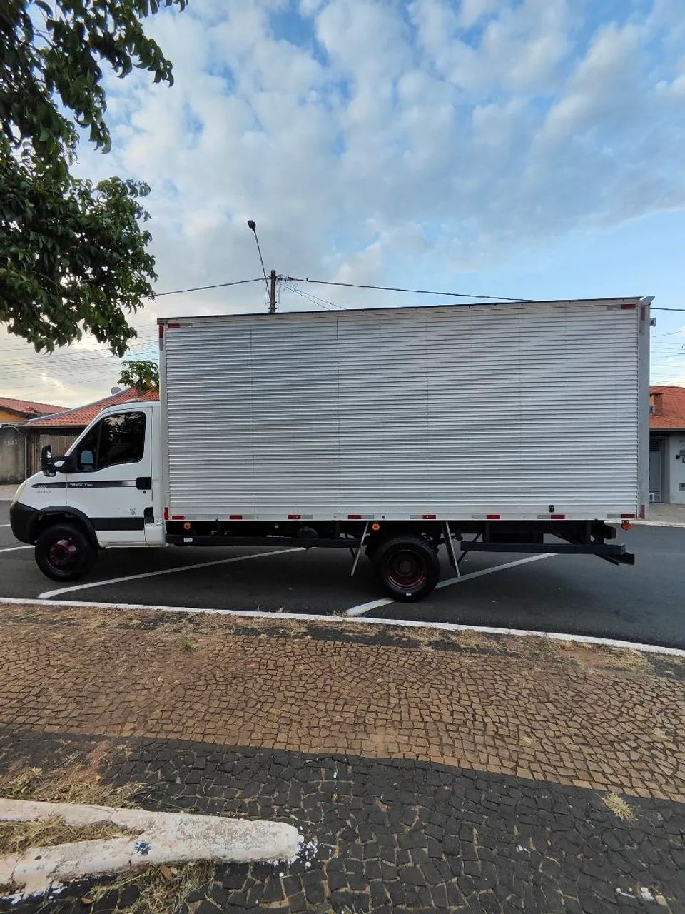 Caminhão Iveco Daily 70C17 2014 (Motor Novo 40.000 km) - Foto 4
