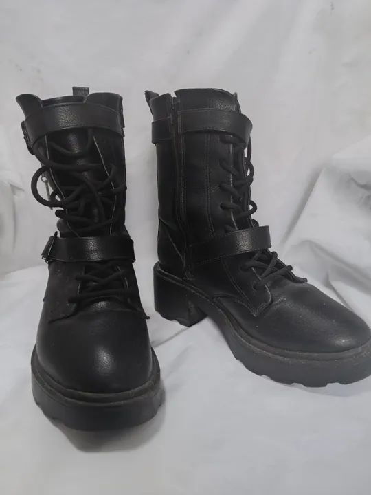 Botas Femininas Preta - Foto 2