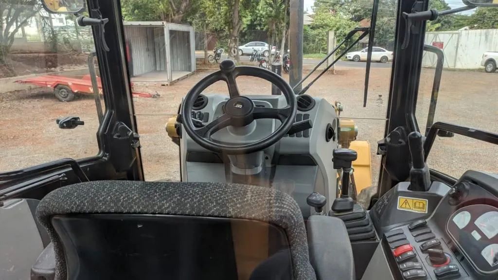 Retroescavadeira Cartepillar 416f ano 2016 - Foto 6