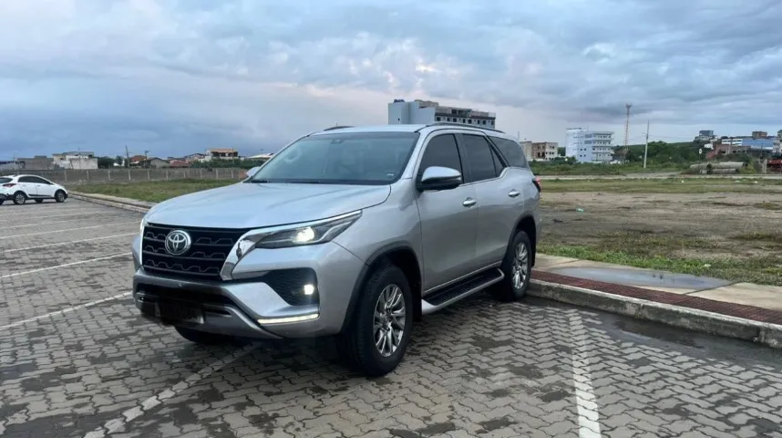 Hilux sw4 diesel 5 lugares