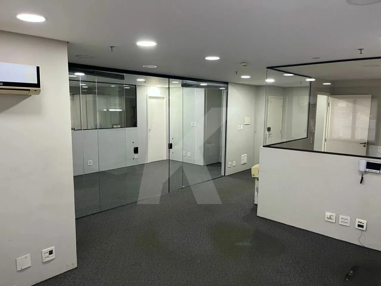 Salas Comerciais Integradas com 88m² no Edifício Manjaram Tower - Santana