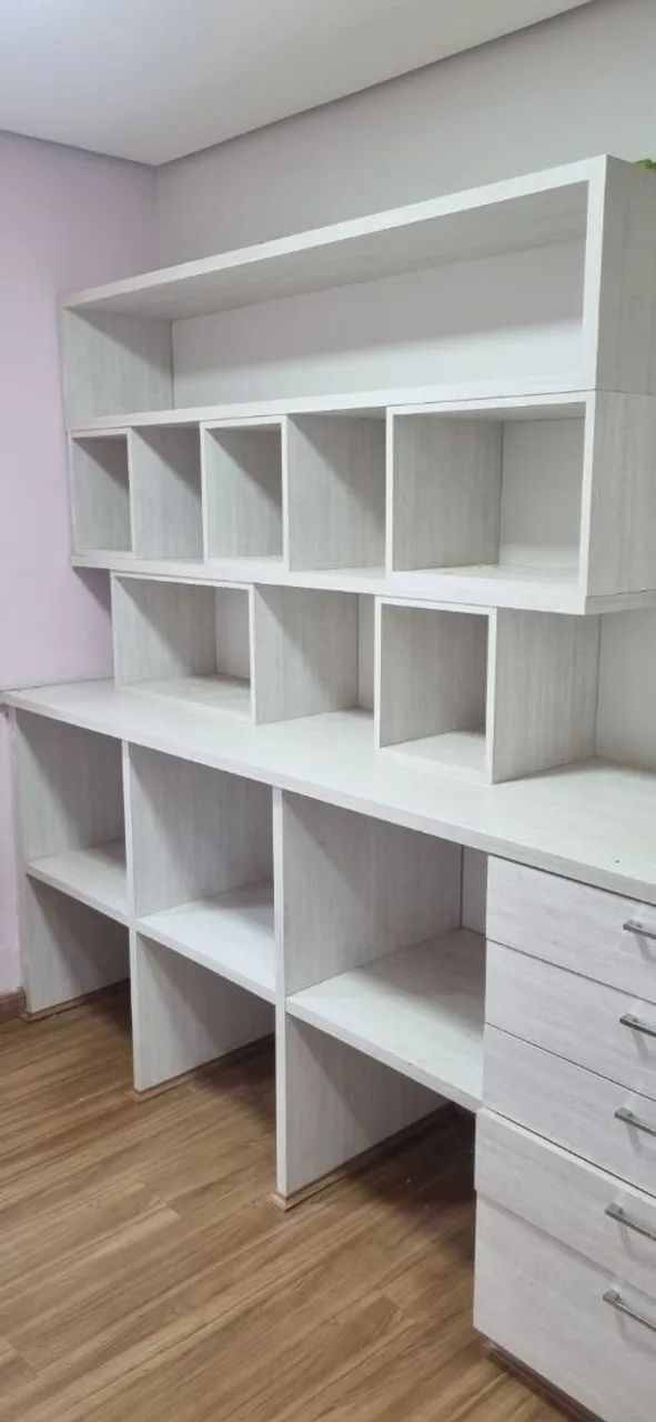 Armário de Madeira MDF Branco com Gavetas e nichos