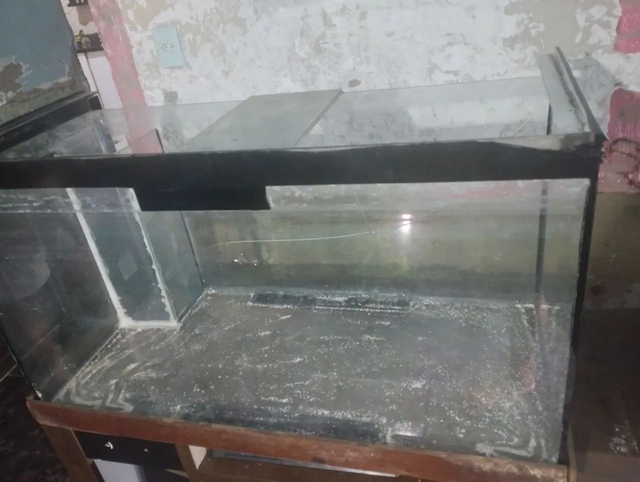  Leia anúncio. Aquário de vidro grande de 1 metro.