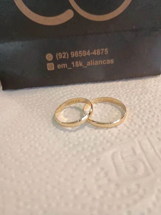 Par Alianças de ouro 18k ( preço promocional) gravação dos nomes dentro  - Foto 2