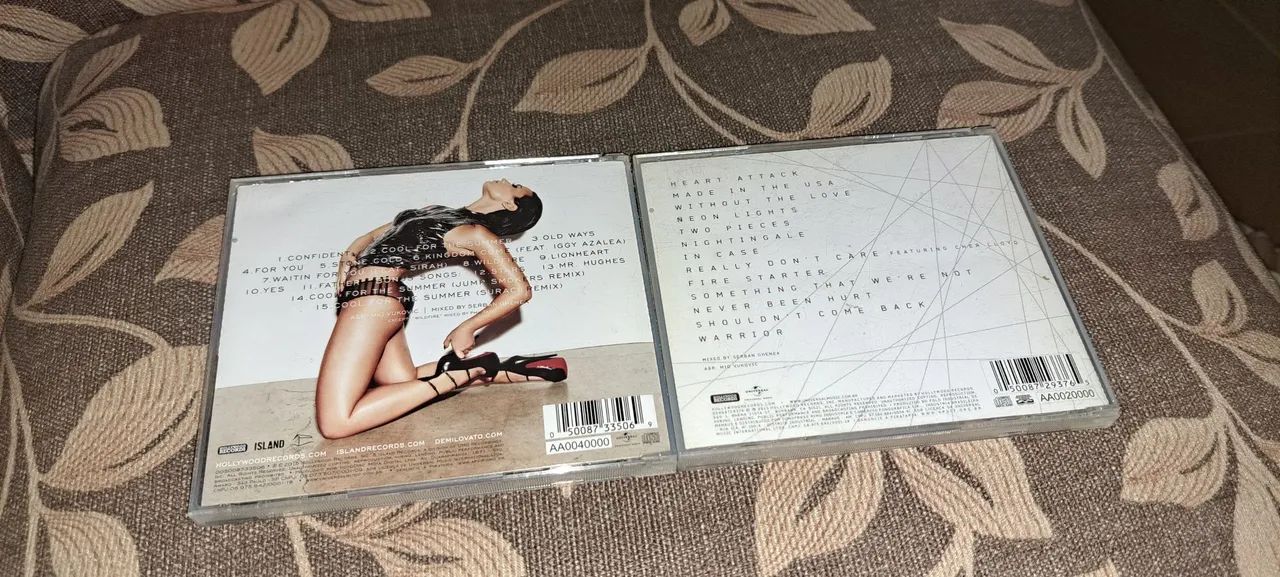 2 cds DEMI LOVATO 50,00 em tudo. - Foto 2