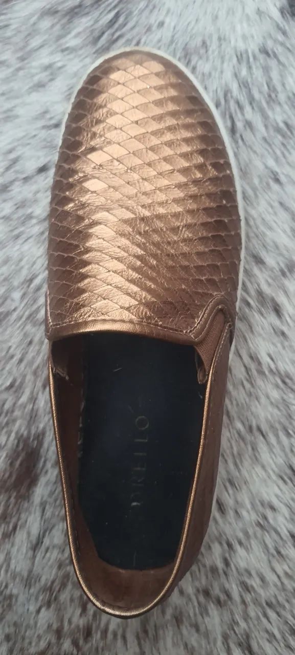 Tênis slip couro ferrugem corello