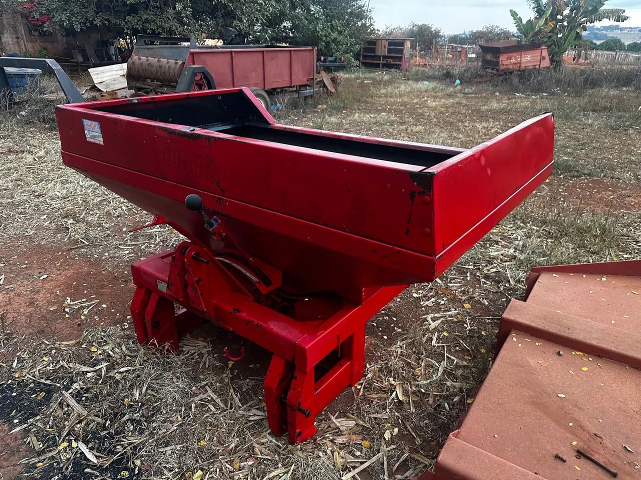 Espalhadeira Jumil 1.200kg - Foto 5