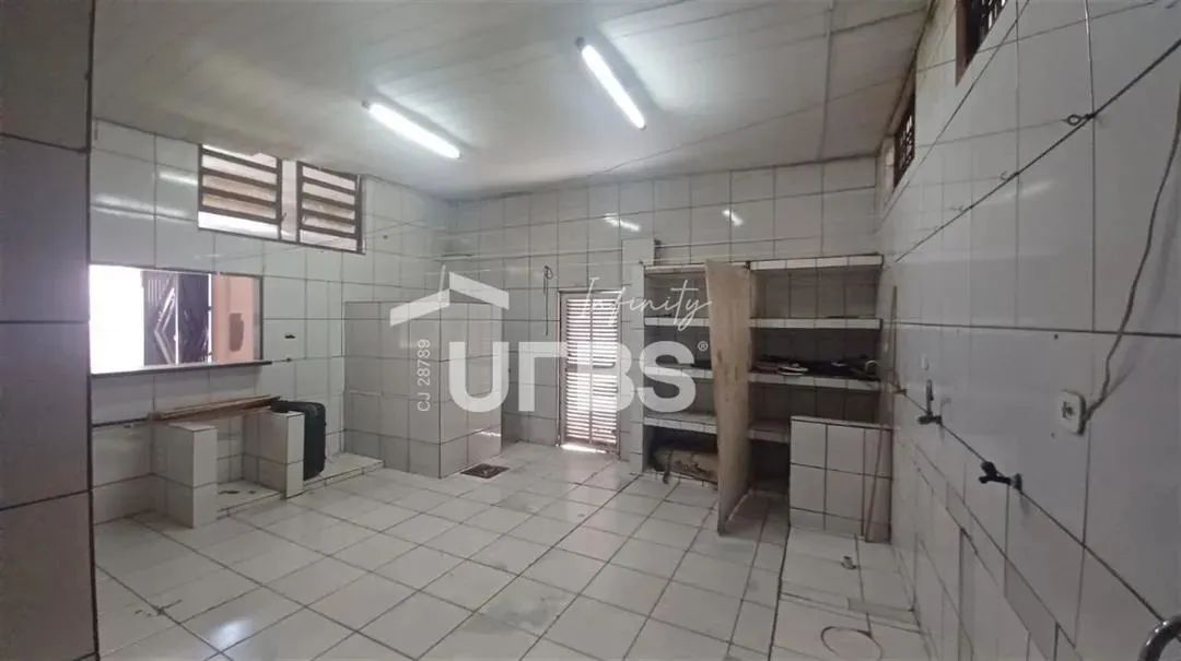 Casa Comercial de 370,00 m² em Localização Privilegiada - Nova Suiça - Foto 6