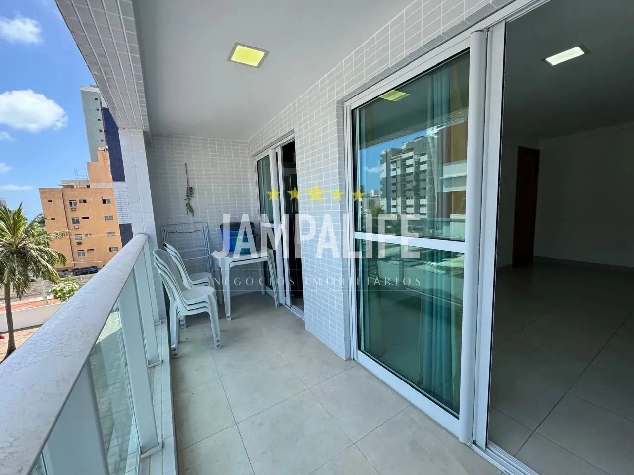 Apartamento Porteira Fechada a 200mts da orla - Foto 3