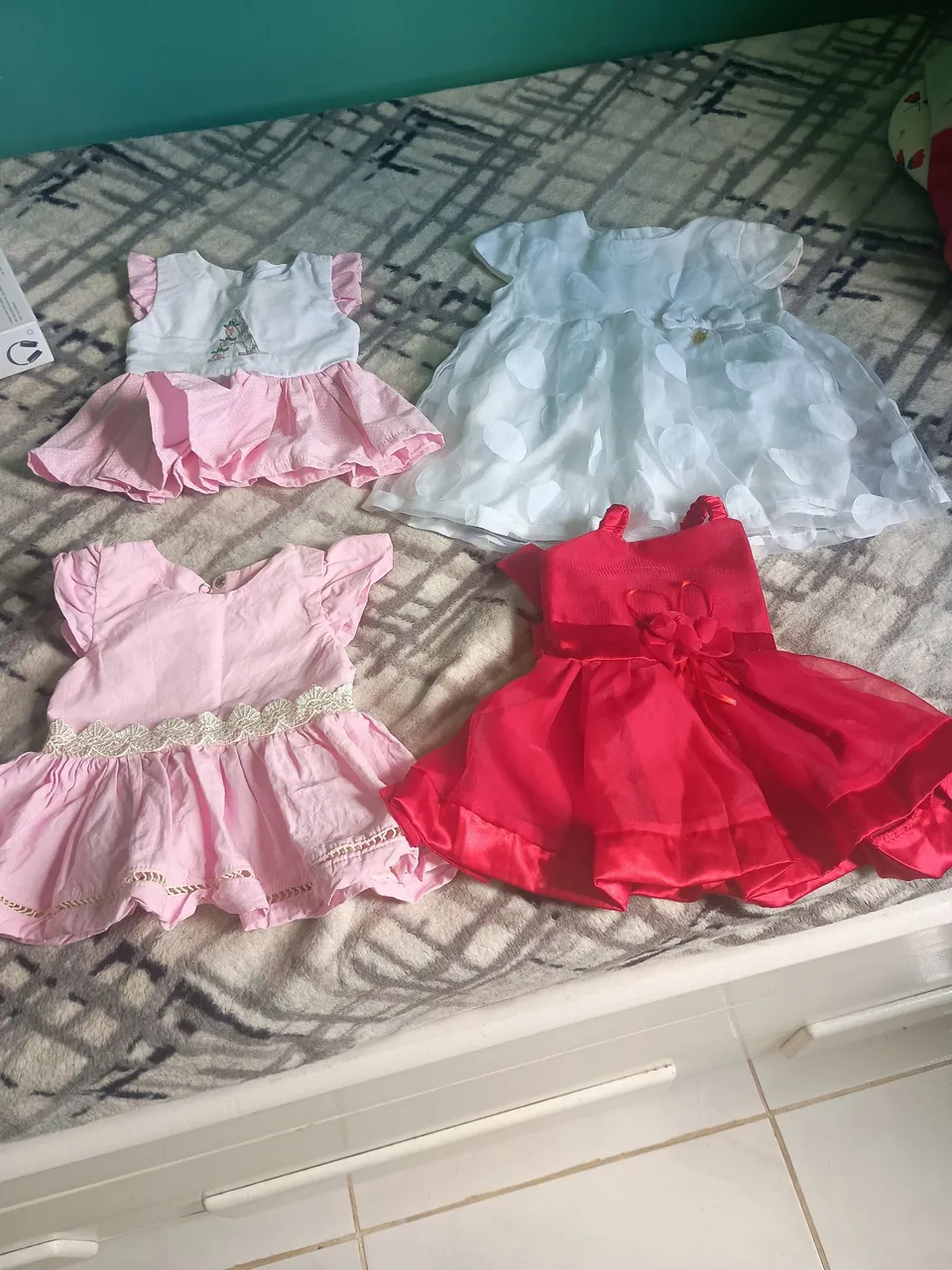 Vestidos de bebê - Vários modelos e cores
