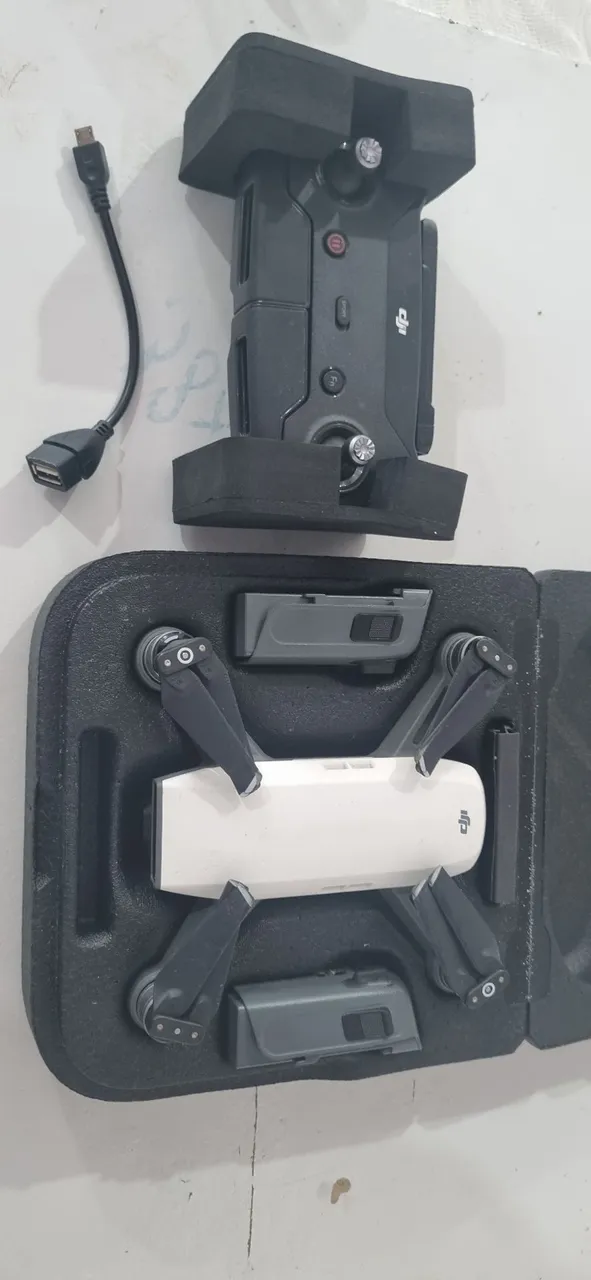 Drone DJI Spark com acessórios