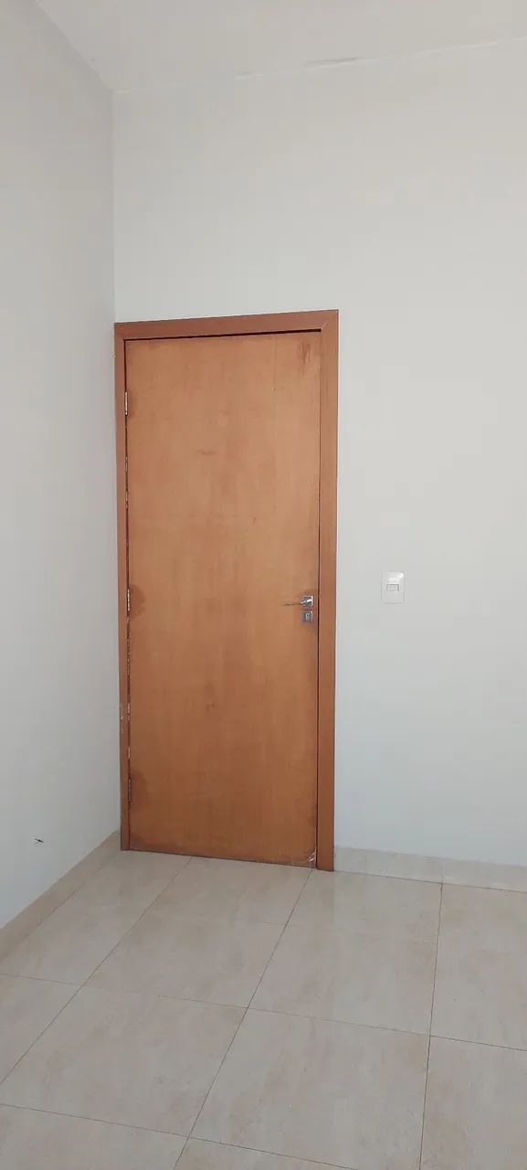 Alugo quarto/ dividir aluguel - só para mulher  - Foto 2