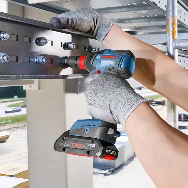 Kit Furadeira Gsb 18v 50 + Parafusadeira Gdx 18v 200 Bosch Cor Azul - Foto 4