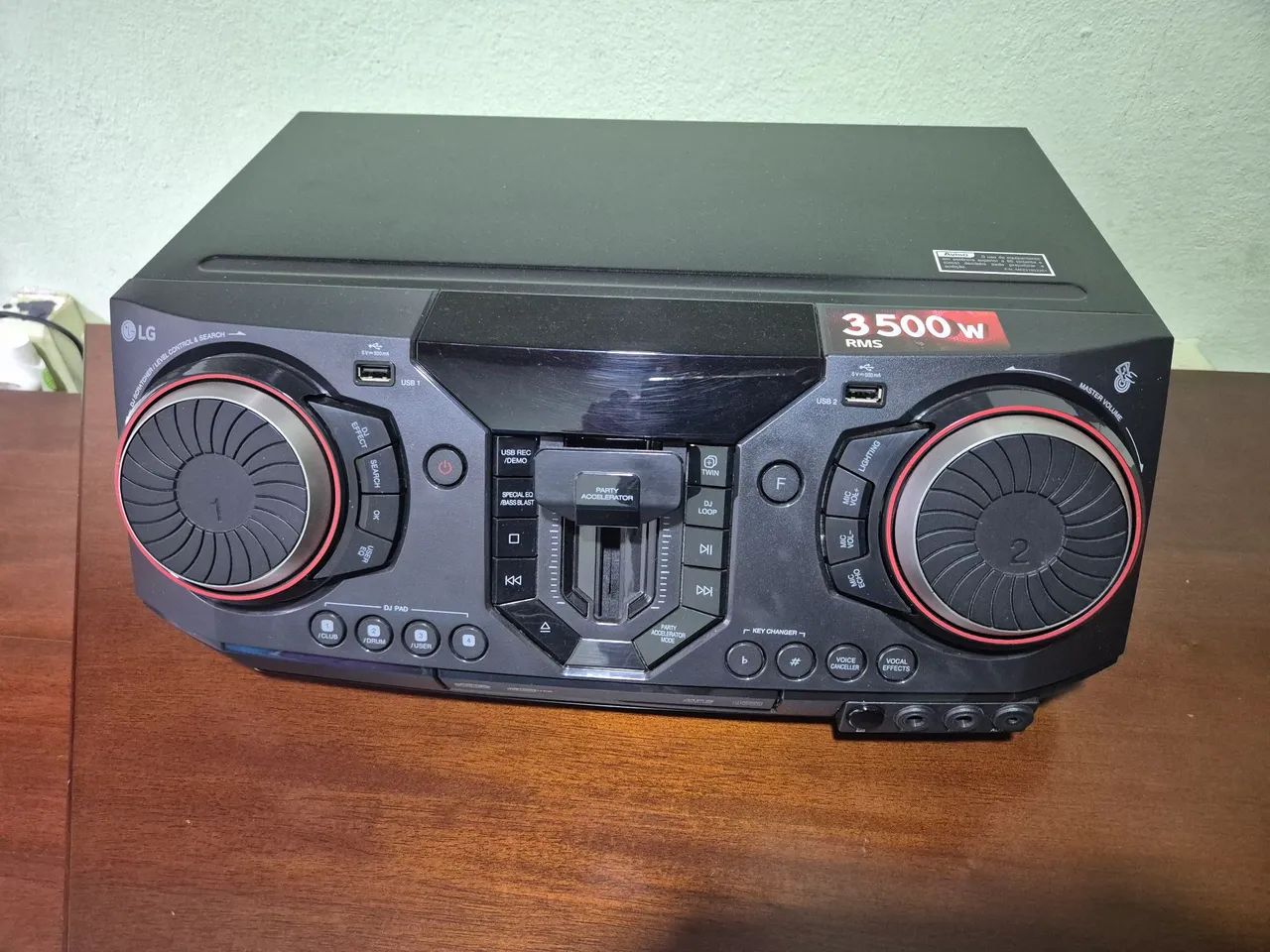 Micro Sistem LG 3.500 Watts com 2 entrada USB com Bluetoot -CD etc.h  - Foto 4