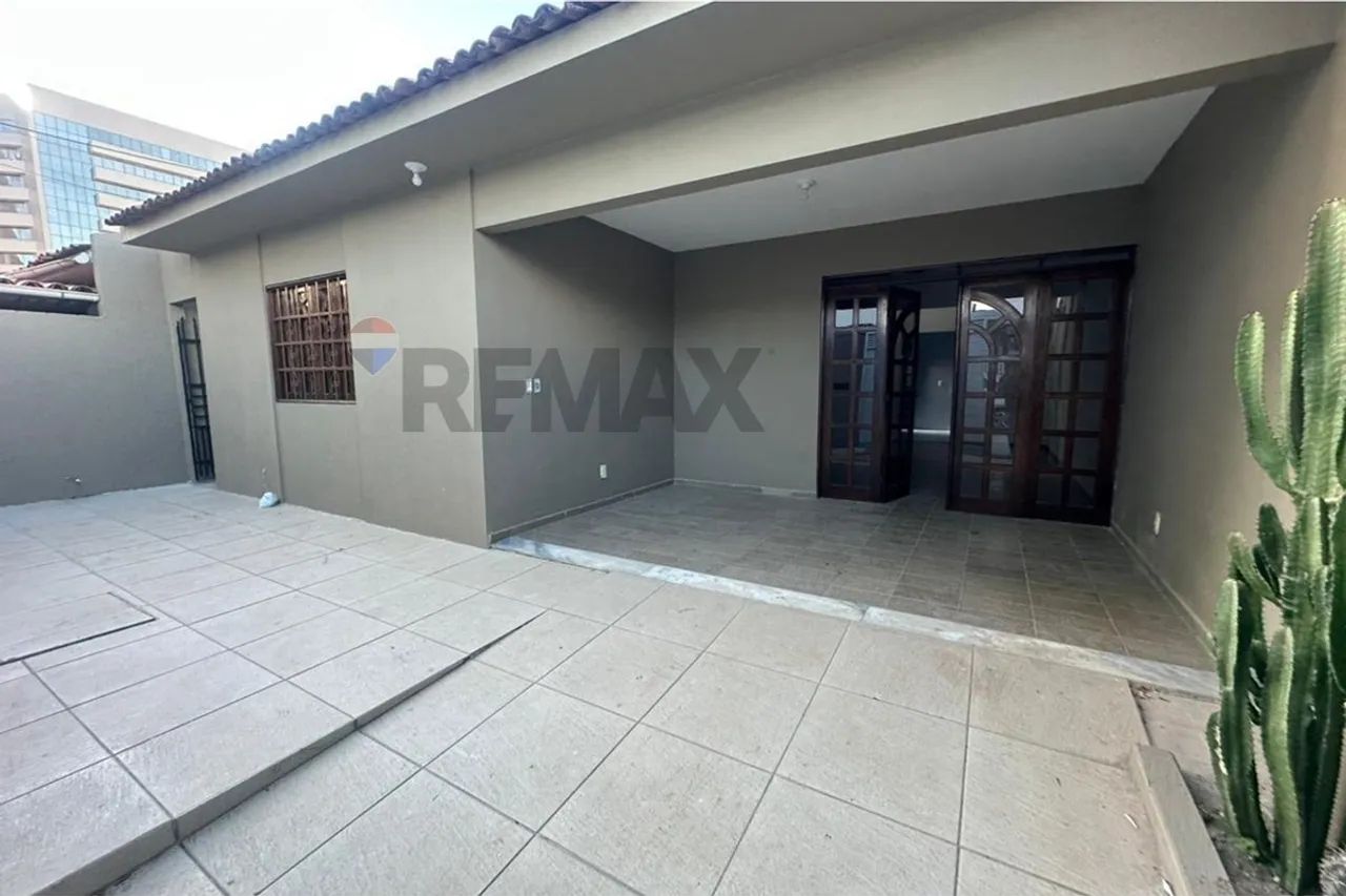 casa para fins comerciais, ótima localização.