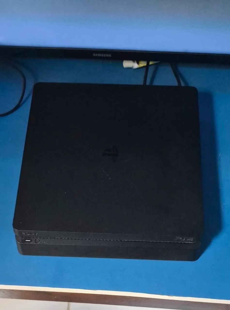 PlayStation 4 + 2 controles (pergunte qual o defeito)  - Foto 3