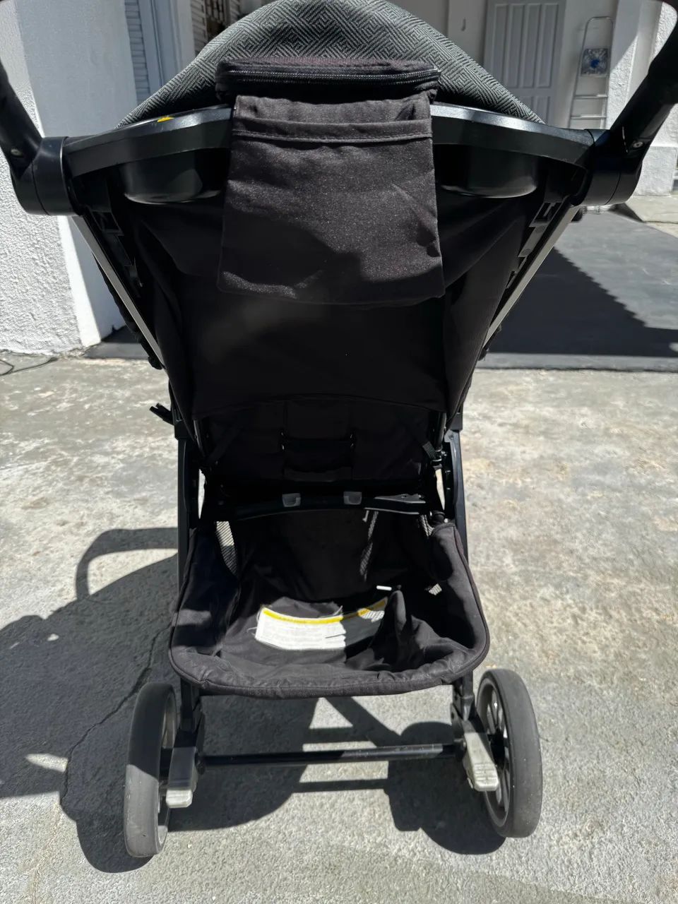 Vendo carrinho de Bebê Chicco Bravo! - Foto 5