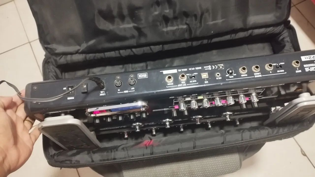 Zoom g9+ Bag desapego pra ir logo - Instrumentos musicais - Itapoã
